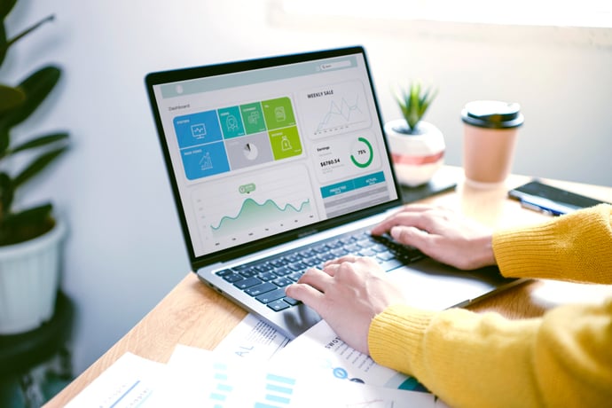 businesspeople-working-finance-accounting-analyze-financi
